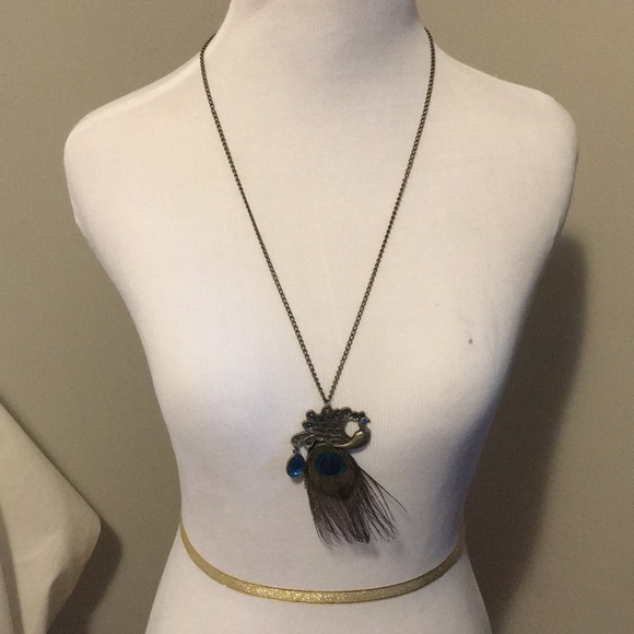 3/$15 Costume Peacock Necklace - Picture 2 of 3